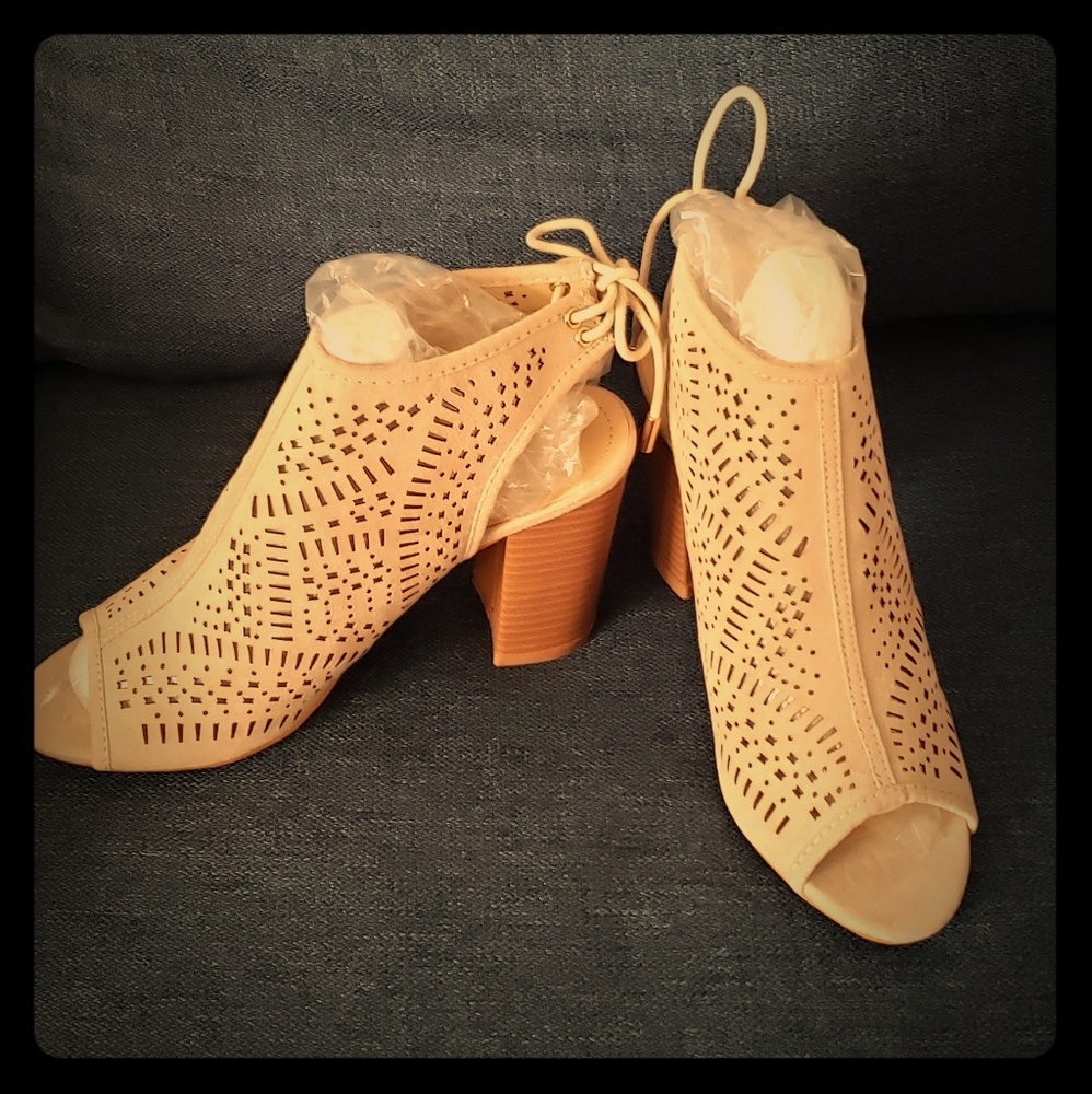 Perforated Chunky Heels Peep Toe Booties